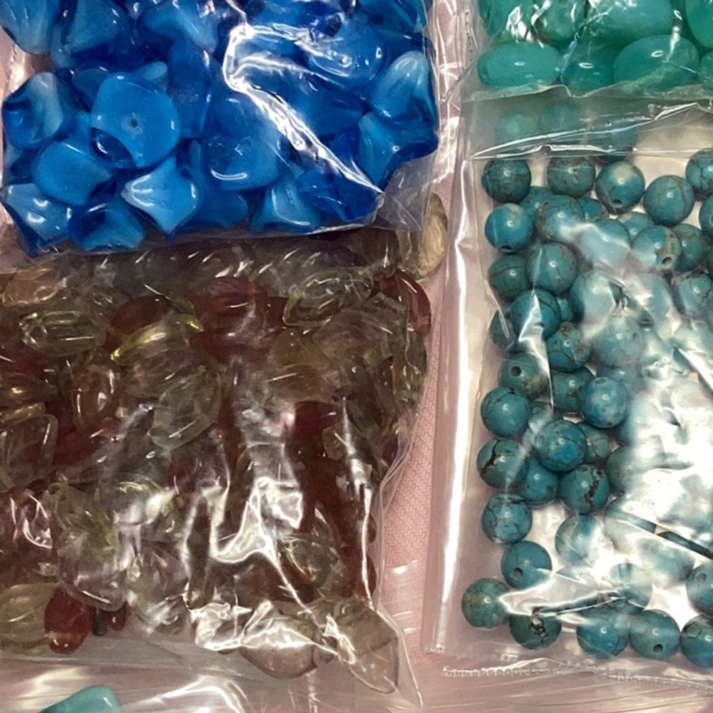 Lot #77 Jewelry Making Seed Beads, Glass, Ceramic & Shapes - Picture 8 of 8